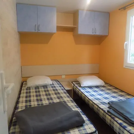 Mobil-home 6 Personnes 3 *