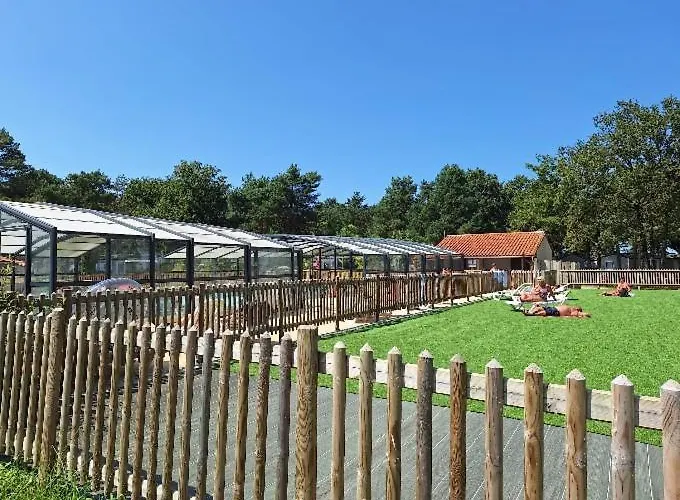 Mobil-home 6 Personnes 3 Camping *