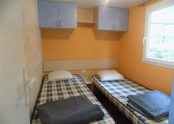 Mobil-home 6 Personnes 3 *